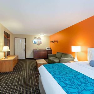 Deluxe King Room Fireplace Non-Smoking No Pets
